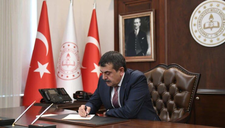 Bakan Tekin’den “Maarif Modeli” yazısı