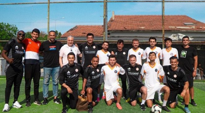 Emre Belözoğlu’ndan AÜ öğrencilerine sürpriz