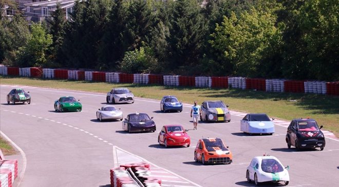 TEKNOFEST ’te gençler elektrikli araçlarla yarışıyor