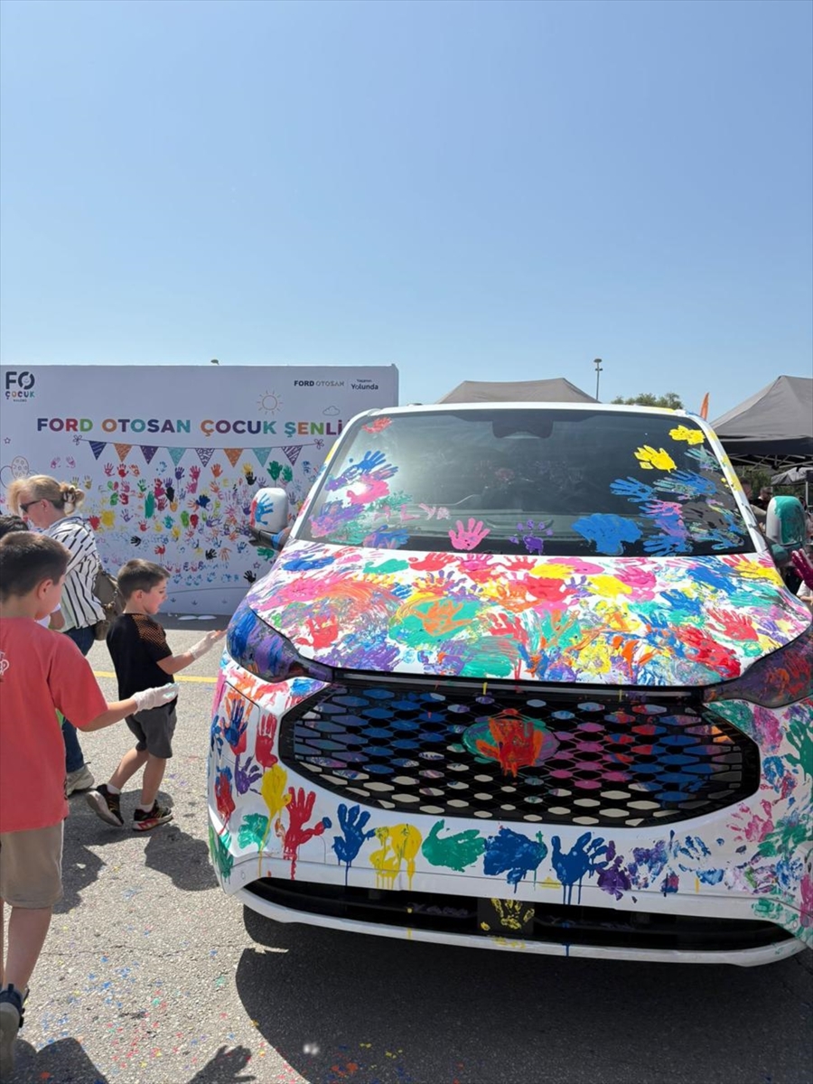 AA-20260511-41350178-41350177-FORD_OTOSAN_COCUK_SENLIGI_KOCAELIDE_GERCEKLESTIRILDI