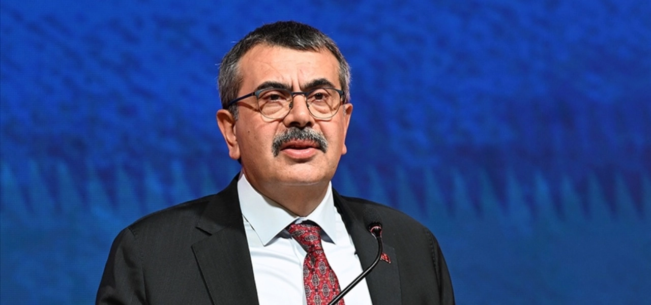 Tekin: Eğitim sadece bilgi değil, karakter meselesi