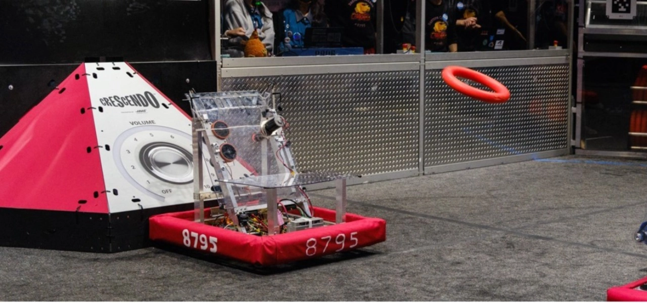 Ortaokul ve lise öğrencilerinden robotik başarı