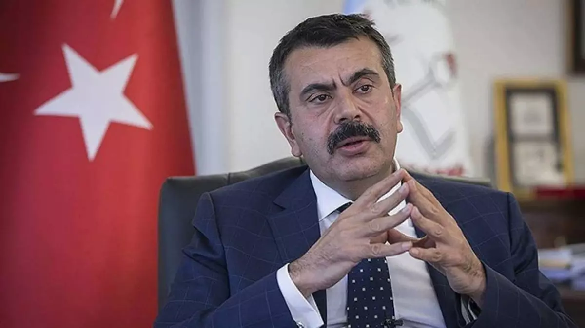 Bakan Tekin’den öğrenci hakları ve izinsiz faaliyetler hakkında açıklama