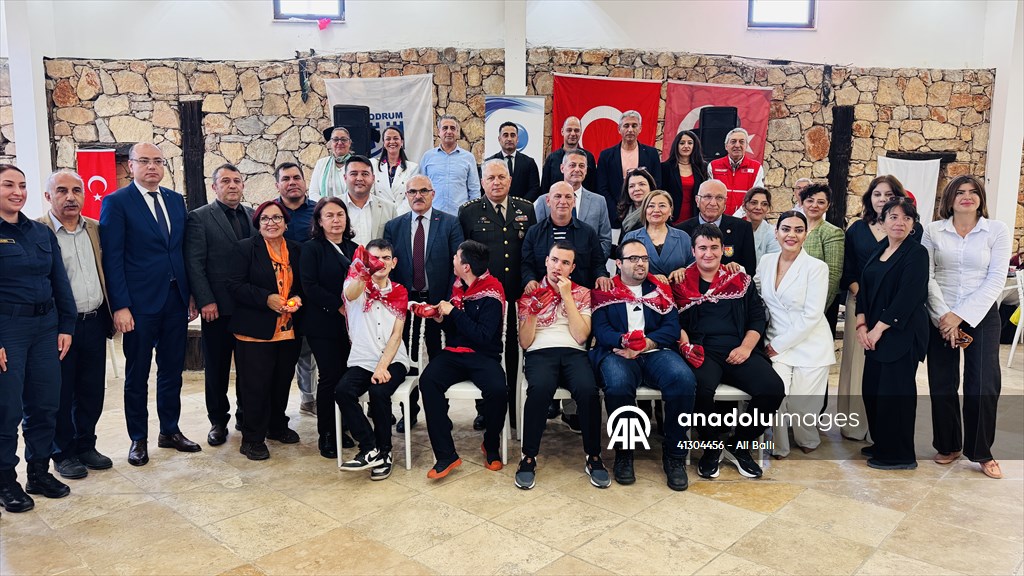 Bodrum’da engelleri aşan asker eğlencesi: Gözler doldu