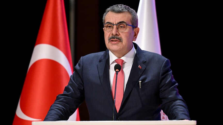 Bakan Tekin Londra’da