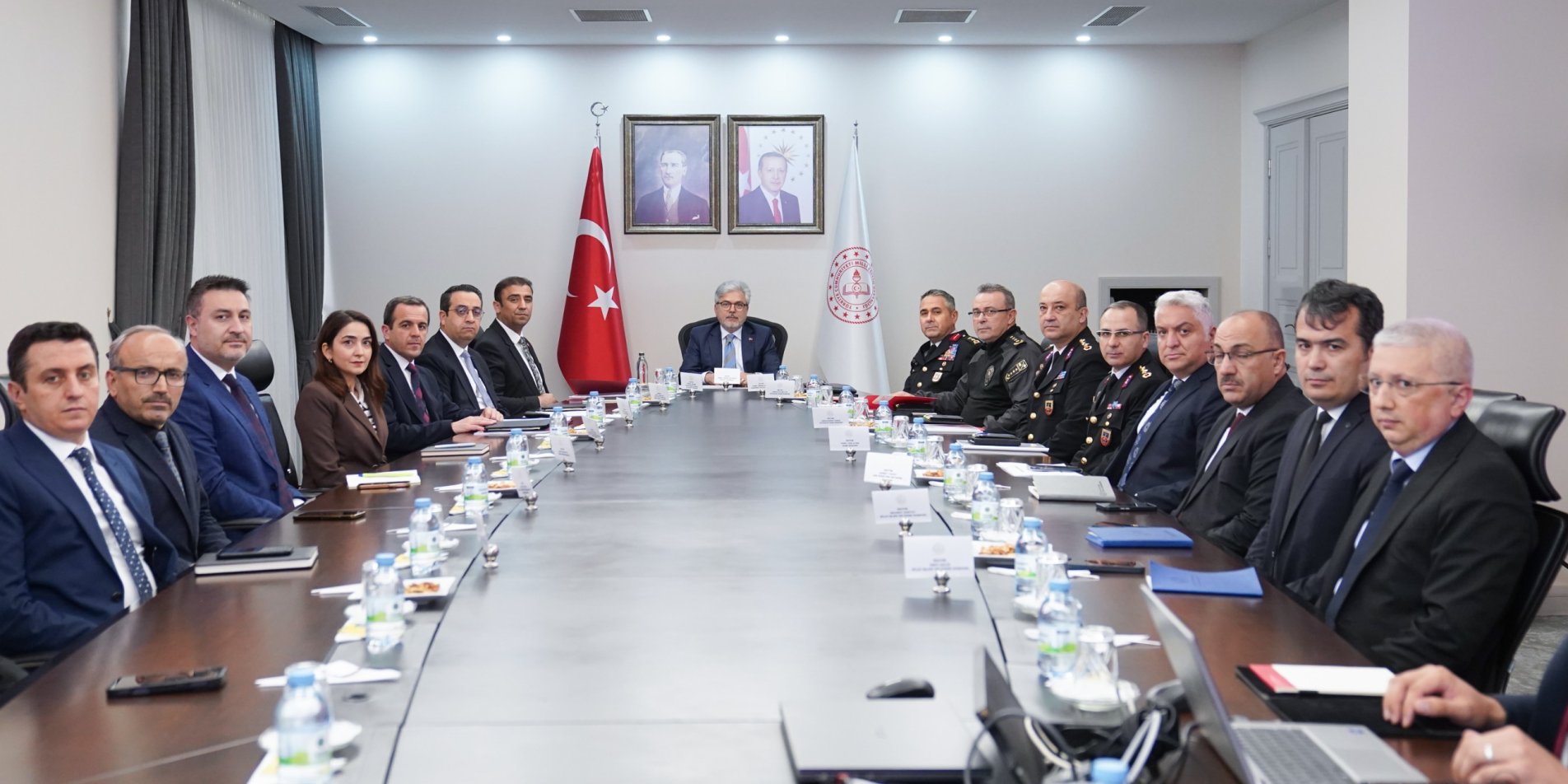 LGS öncesi sınav güvenliği masada