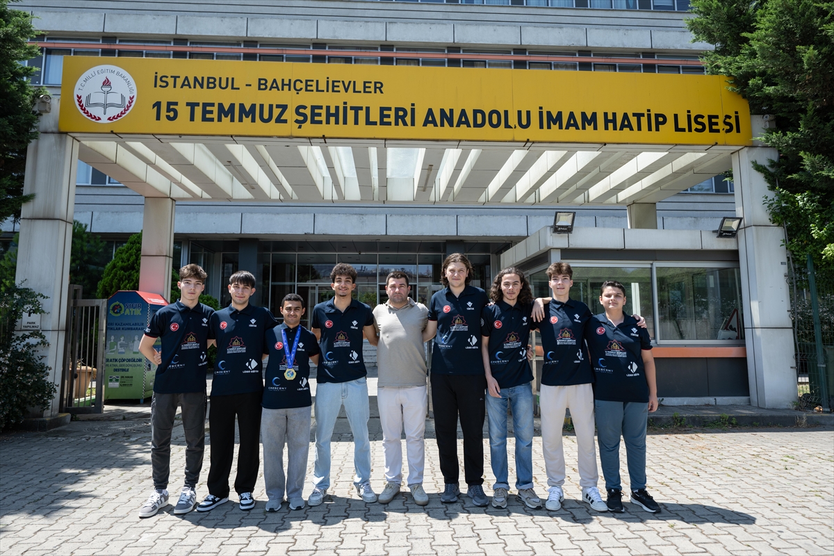 İmam hatip liselilerden Kanada'da 4 dünya derecesi