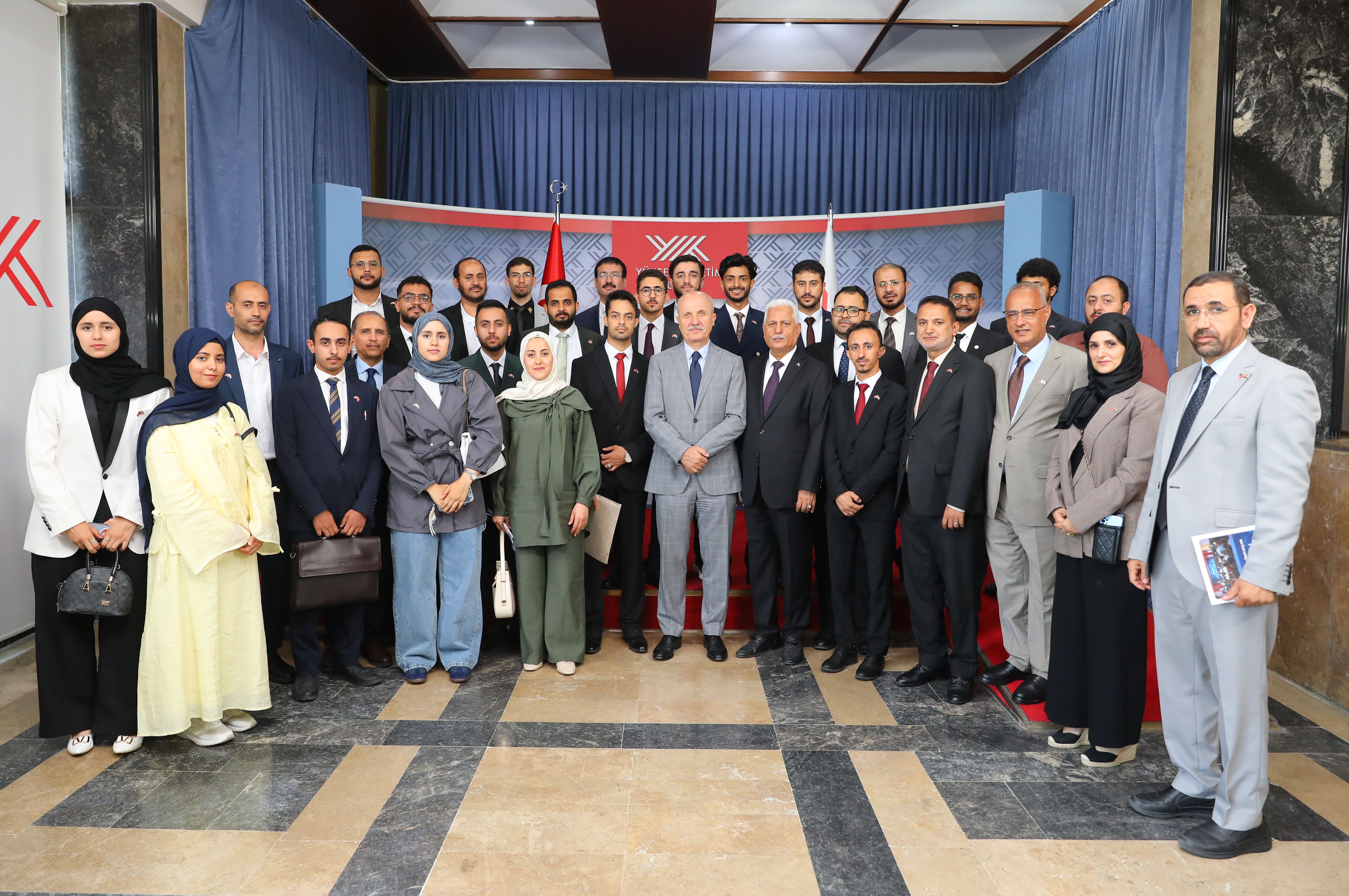 YÖK Başkanı Özvar, Yemenli öğrenciler ve akademisyenlerle bir araya geldi