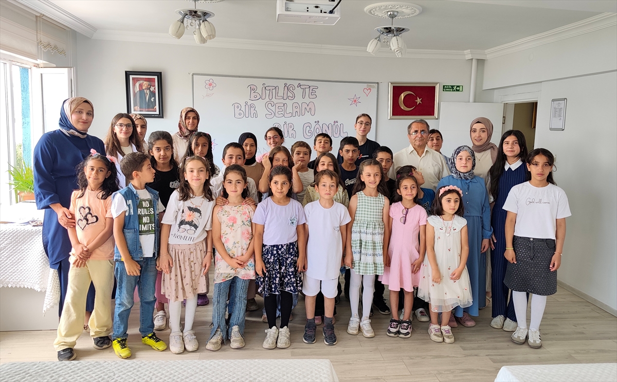 Sessiz dilin minik elçileri: Tatvan'da çocuklar işaret dili öğrendi