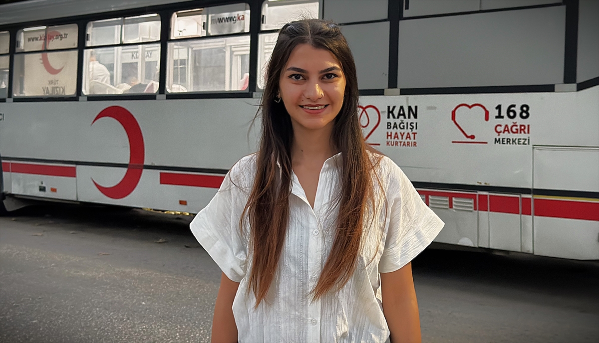 Kanseri yenen tıp öğrencisi Azra hematolog olmayı hedefliyor
