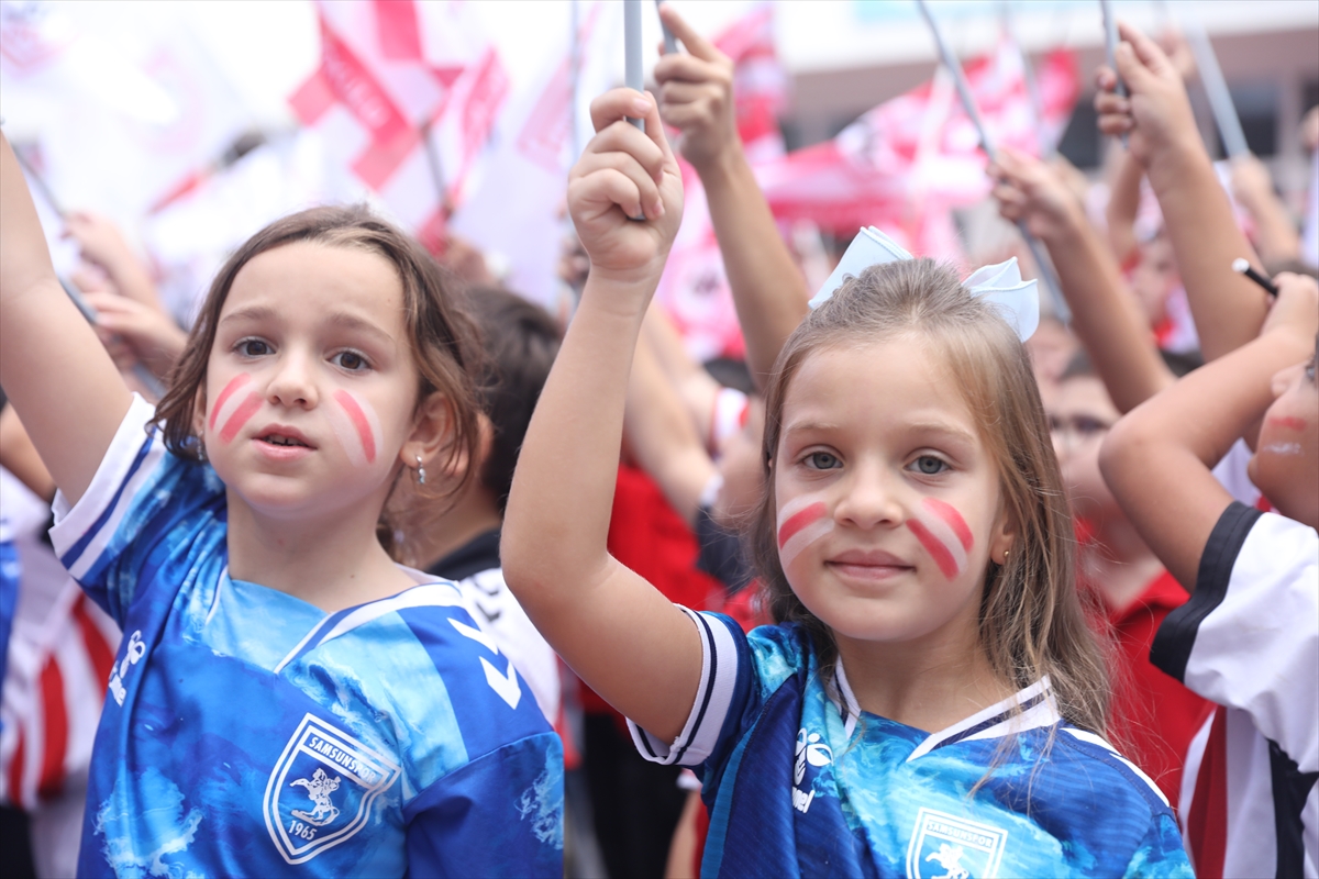 Samsunspor'dan 35 bin öğrenciye hediye