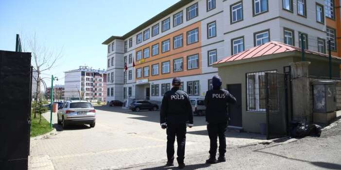 İçişleri'nden okul çevreleri için yeni talimat: Denetimler artırılacak