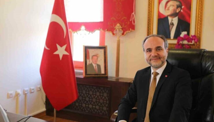 Niğde Ömer Halisdemir Üniversitesinde 2024 Ödülleri Töreni
