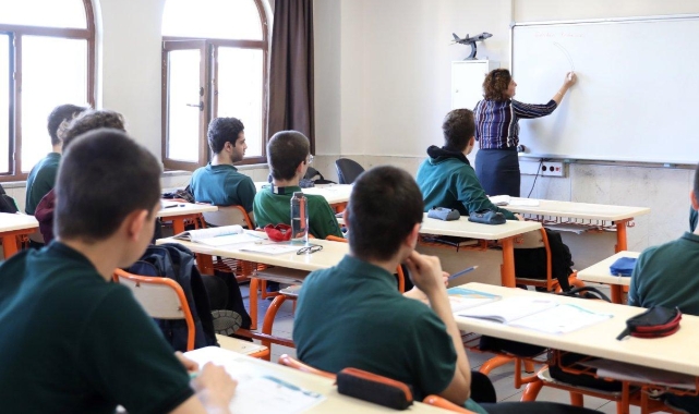 MEB Öğrenci Kılık Kıyafet Yönetmeliği Değişikliği Resmi Gazete’de Yayımlandı