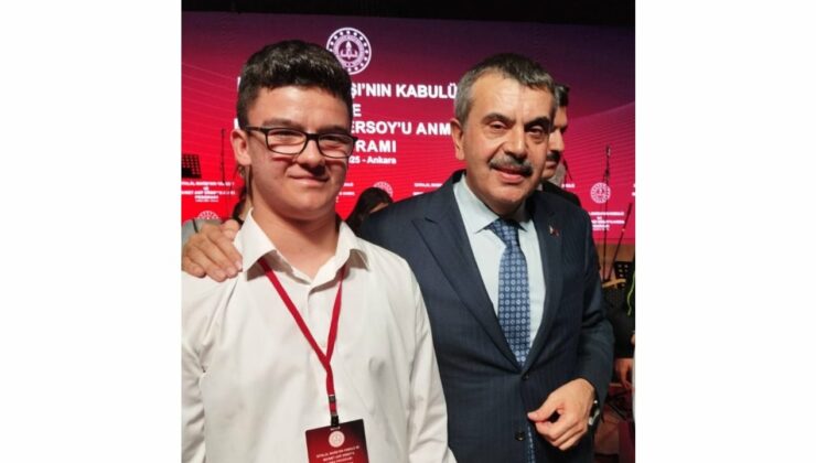 İstiklal Marşı’nı en ,güzel okuyan Salih, Başkent’te