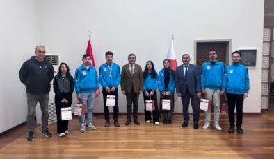 BŞEÜ satrançta zirvede