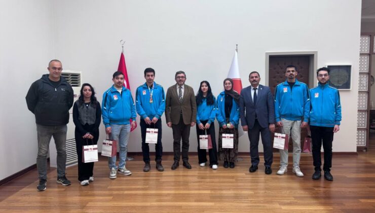 BŞEÜ satrançta zirvede