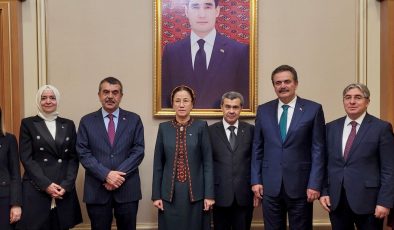 Bakan Tekin, Türkmenistan heyetiyle buluştu