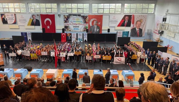 Cumhuriyet Anadolu Lisesi, halk oyunlarında Türkiye şampiyonu oldu