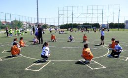 Geleneksel çocuk oyunları şenliği başladı