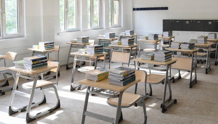 Özel okullarda kitap ve ek ücretlere sınırlama