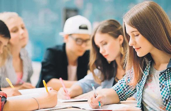Geleceğin mesleklerine yönelik programlara yoğun ilgi