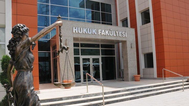 Hukuk fakültesi giriş barajı değişti